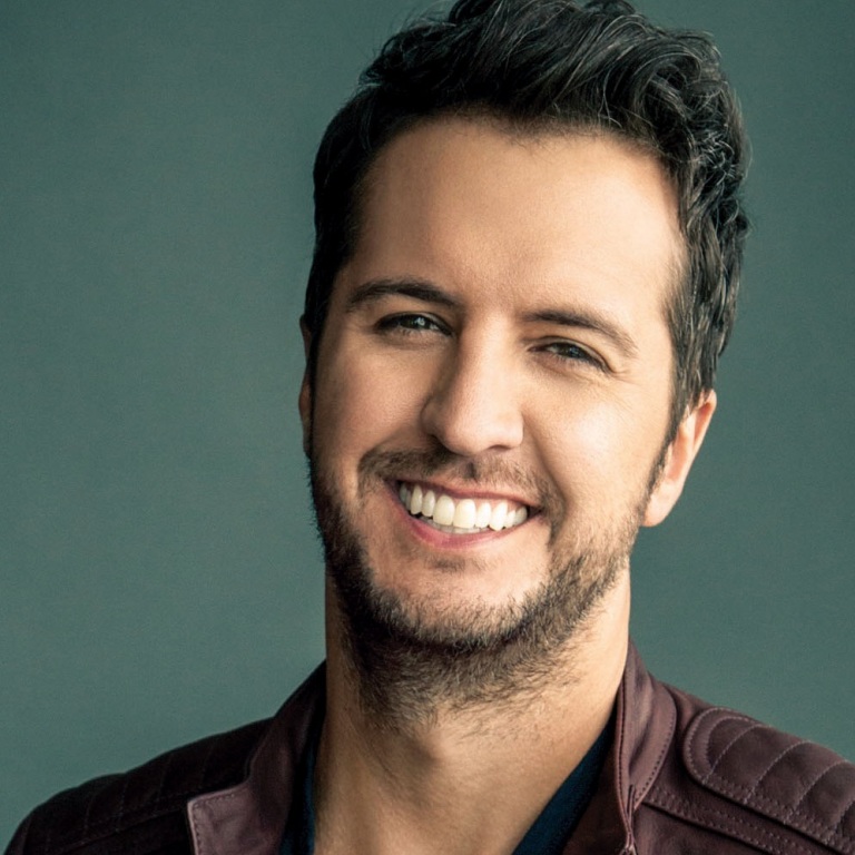 Pressroom LUKE BRYAN MAKES HISTORY WITH A SELLOUT CROWD AT U.S. BANK